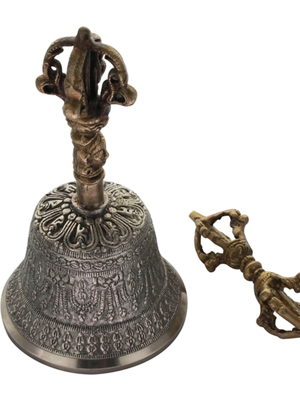 Cloche tibétaine et Dorje Omsaé